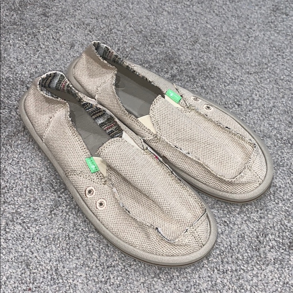 Brand new men's size 11 Sanuk